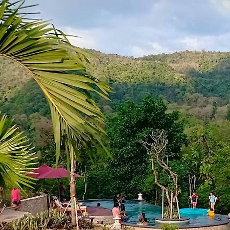 Tanjung Lima Villas Labuan Bajo Buitenkant foto