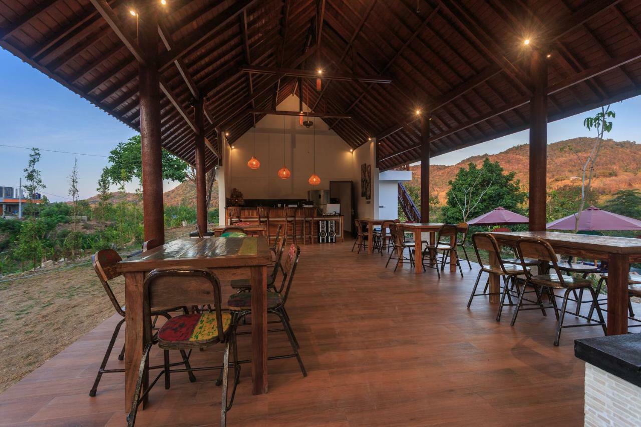 Tanjung Lima Villas Labuan Bajo Buitenkant foto