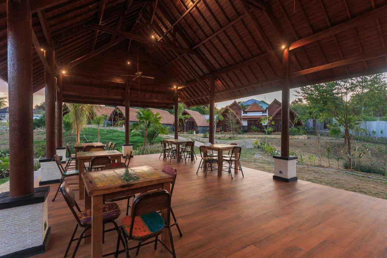 Tanjung Lima Villas Labuan Bajo Buitenkant foto