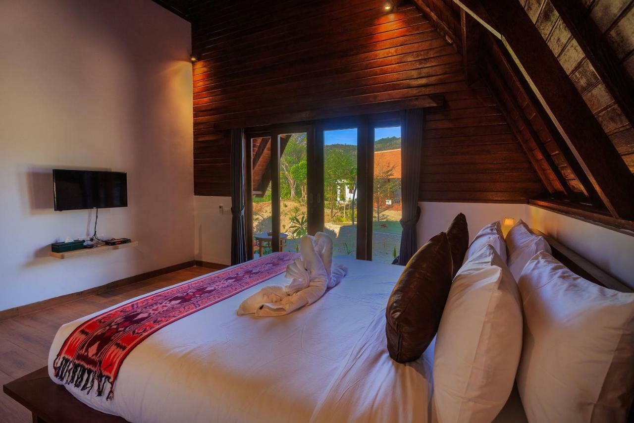 Tanjung Lima Villas Labuan Bajo Buitenkant foto