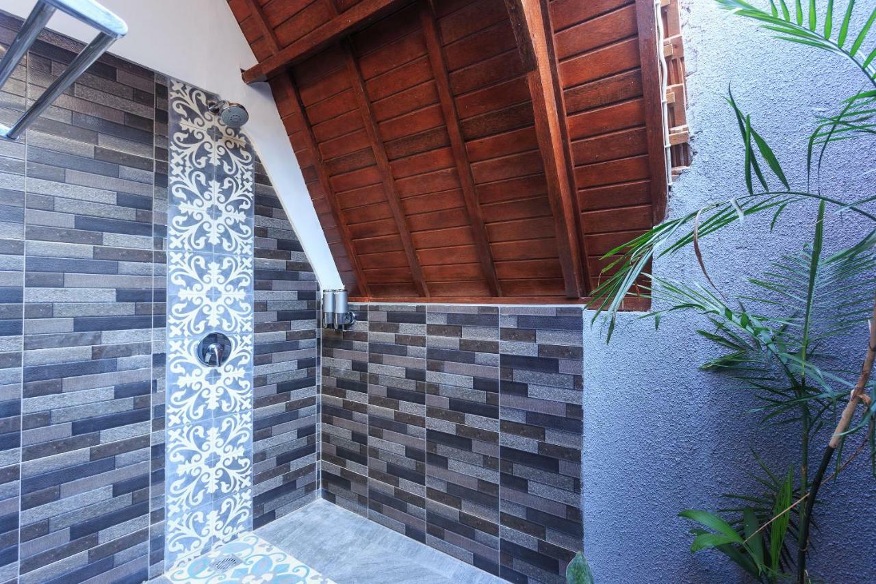 Tanjung Lima Villas Labuan Bajo Buitenkant foto